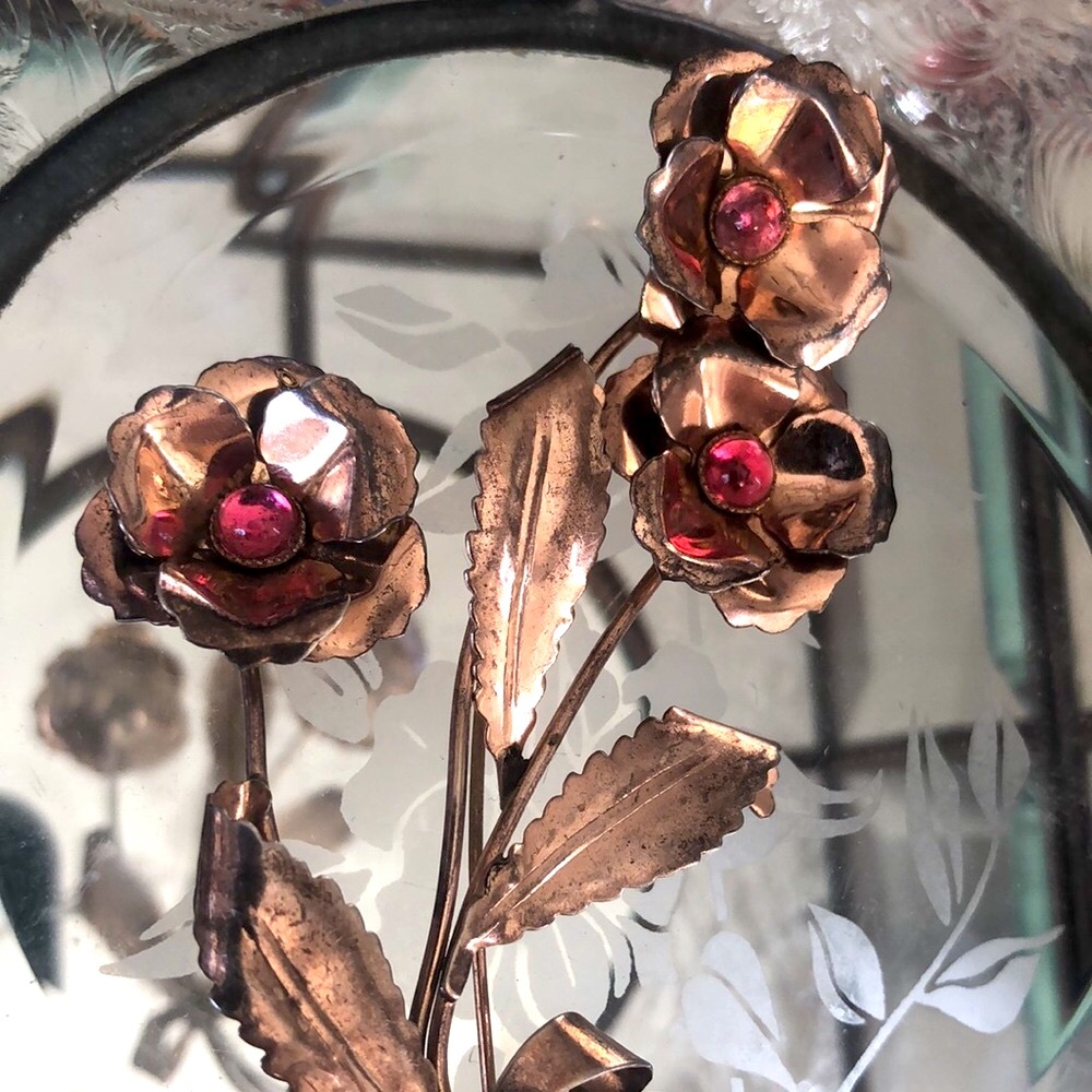 Vintage-Inspired Pink and Brown Floral Brooch